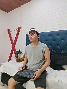 benjiDom online show from 11.11.25