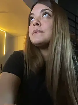 Snapshot of meydollhot chatting on 03.25.26 meydollhot online show from 03.25.26