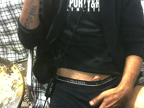 Snapshot of ellsaBunny chatting on 11.17.25 ellsaBunny online show from 11.17.25