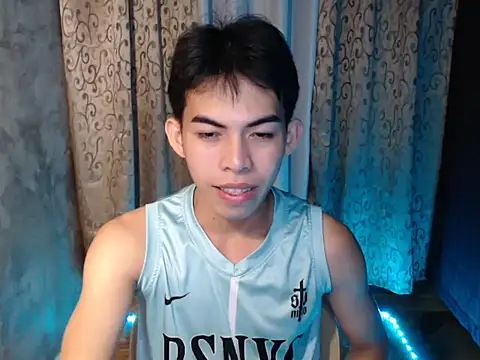 Urhotsilverboy online show from 12.19.25