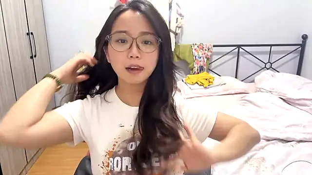 Hmm 0303 online show from 04.27.26