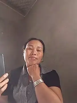 Karen china online show from 11.22.25