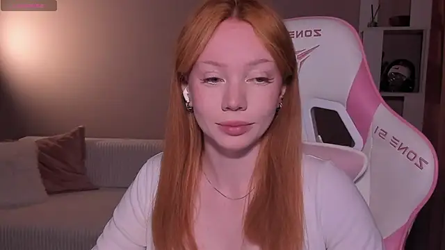 Snapshot of Elisahsthetics chatting on 07.12.26 Elisahsthetics online show from 07.12.26