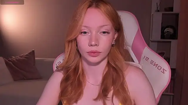 Snapshot of Elisahsthetics chatting on 08.02.26 Elisahsthetics online show from 08.02.26