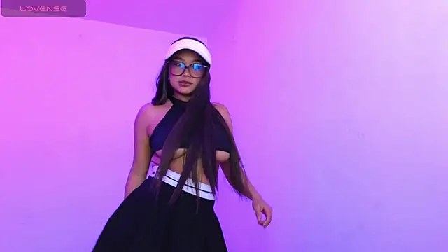 Snapshot of lau_rl chatting on 11.30.25 lau rl online show from 11.30.25