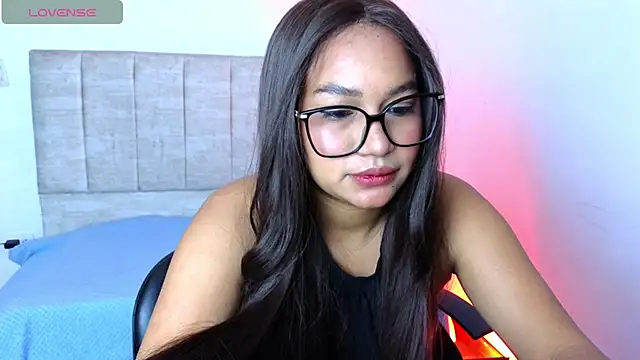 Snapshot of lau_rl chatting on 12.16.25 lau rl online show from 12.16.25