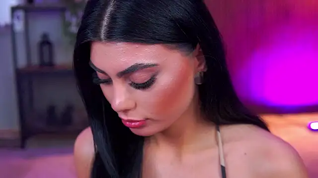 RavennaDArcy online show from 01.15.26