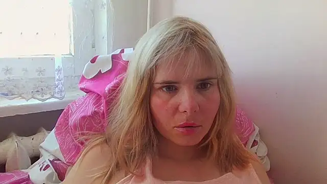 HornyElena online show from 04.21.26