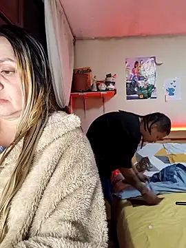 Snapshot of maijack25 chatting on 11.21.25 maijack25 online show from 11.21.25