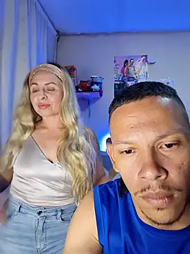 Snapshot of maijack25 chatting on 11.22.25 maijack25 online show from 11.22.25