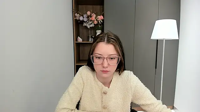 Snapshot of MarguriteNorwood chatting on 11.10.25 MarguriteNorwood online show from 11.10.25