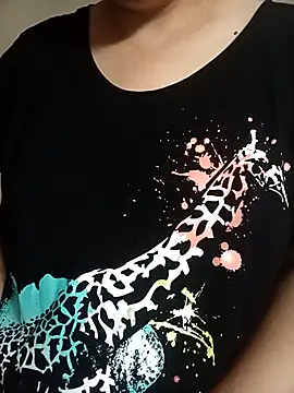 Snapshot of sarah_dlo3a chatting on 11.11.25 sarah dlo3a online show from 11.11.25