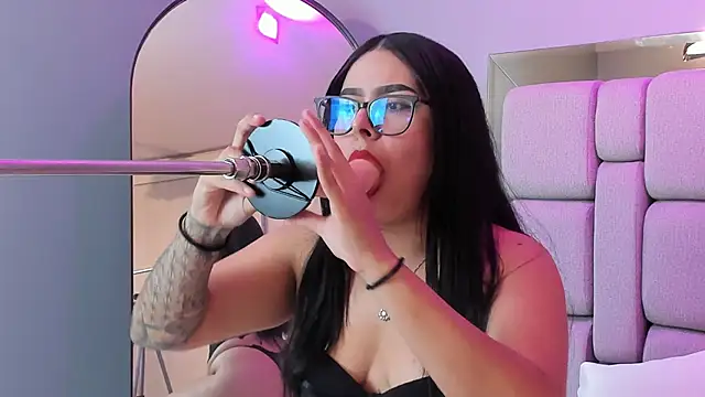 Snapshot of Amy_whittee chatting on 11.27.25 Amy whittee online show from 11.27.25