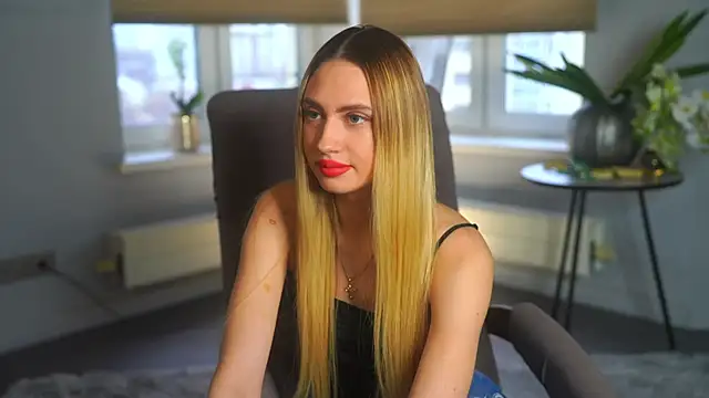 FreidaLerew online show from 11.08.25