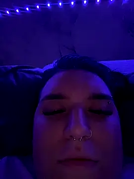 Snapshot of Elainaa chatting on 11.12.25 Elainaa online show from 11.12.25