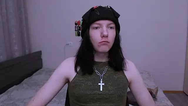 Snapshot of RaidenXL chatting on 11.06.25 RaidenXL online show from 11.06.25