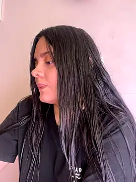 Snapshot of candicewest_ chatting on 12.14.25 candicewest online show from 12.14.25