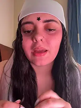 Snapshot of candicewest_ chatting on 02.25.26 candicewest online show from 02.25.26