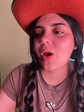 Snapshot of candicewest_ chatting on 02.26.26 candicewest online show from 02.26.26