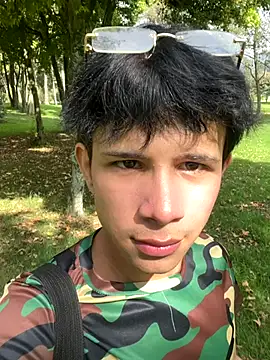 Snapshot of Bay_freedo chatting on 11.08.25 Bay freedo online show from 11.08.25