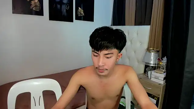 Snapshot of Urloverhardcock chatting on 11.27.25 Urloverhardcock online show from 11.27.25