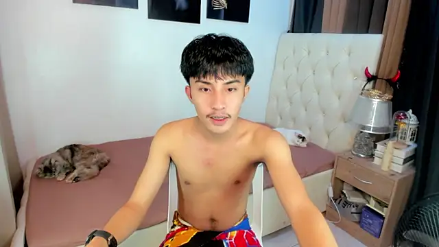 Snapshot of Urloverhardcock chatting on 12.05.25 Urloverhardcock online show from 12.05.25