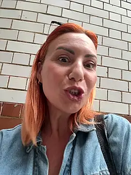 Snapshot of pervimilf chatting on 06.18.26 pervimilf online show from 06.18.26