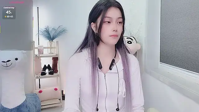 ChloeFozzy online show from 11.14.25