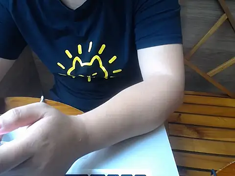 Snapshot of Yoo_Me chatting on 11.11.25 Yoo Me online show from 11.11.25