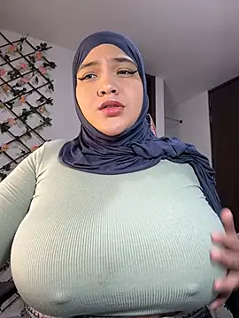 sweetmuslim01 online show from 03.18.25