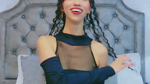 Snapshot of EimySanchez chatting on 06.18.26 EimySanchez online show from 06.18.26