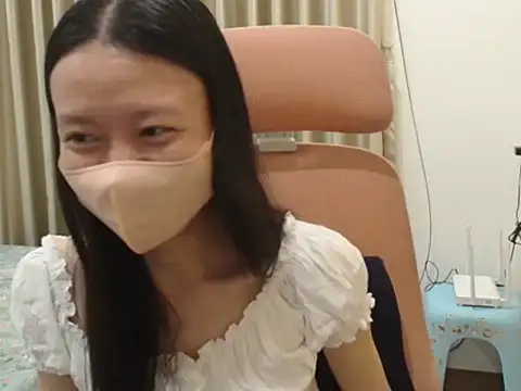 Lil-Cherries online show from 03.10.26