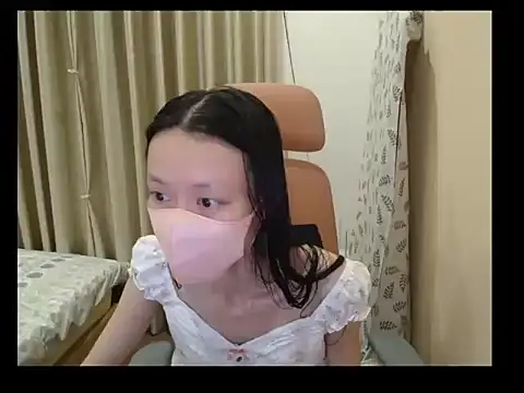 Lil-Cherries online show from 06.12.26