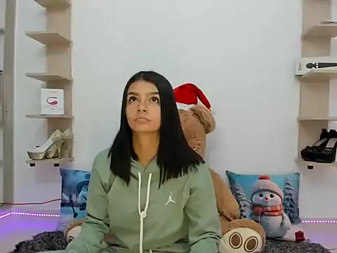 Snapshot of KIMMY_MONTIELL chatting on 12.03.25 KIMMY MONTIELL online show from 12.03.25