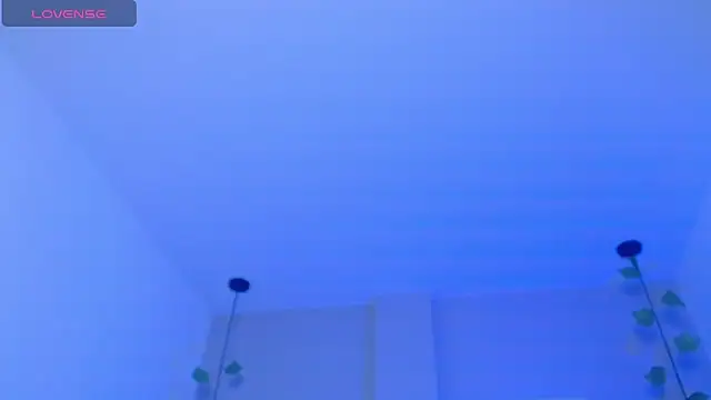 Snapshot of Ahri_roux_1 chatting on 11.11.25 Ahri roux 1 online show from 11.11.25