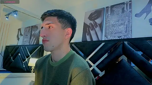 Un Sluttyy online show from 05.20.26