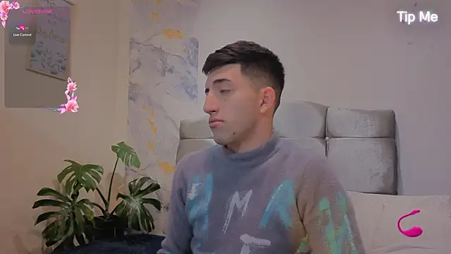 Un Sluttyy online show from 07.18.26