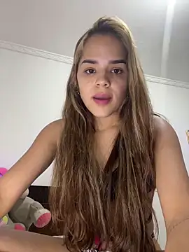 Snapshot of Sara__Secret chatting on 11.16.25 Sara Secret online show from 11.16.25