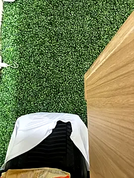 Snapshot of Sara__Secret chatting on 11.25.25 Sara Secret online show from 11.25.25