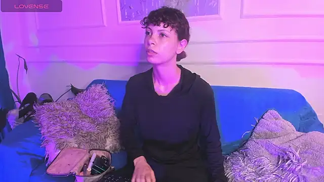 AliceMadnes online show from 02.17.26