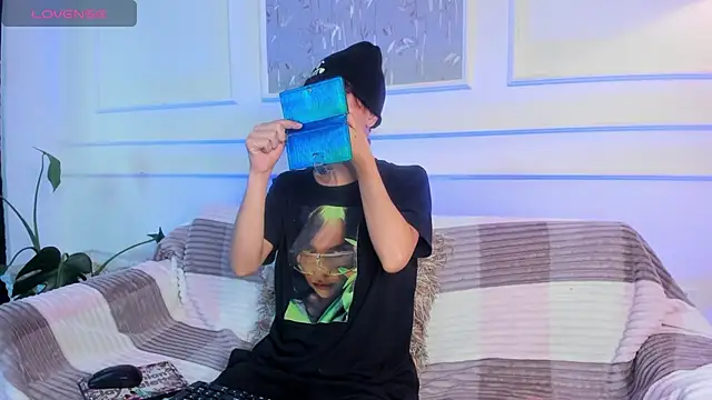 AliceMadnes online show from 03.01.26