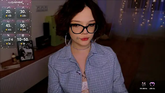 Snapshot of Sweety_cheeky chatting on 11.25.25 Sweety cheeky online show from 11.25.25