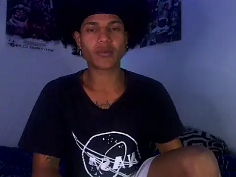 Snapshot of Arthur_1126 chatting on 11.19.25 Arthur 1126 online show from 11.19.25