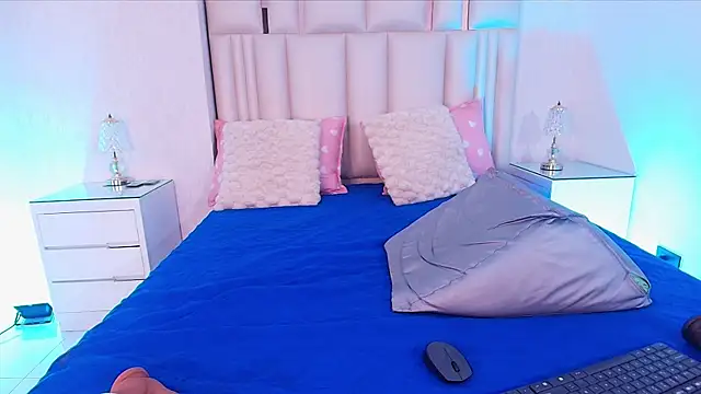 alanarose18 online show from 07.20.26