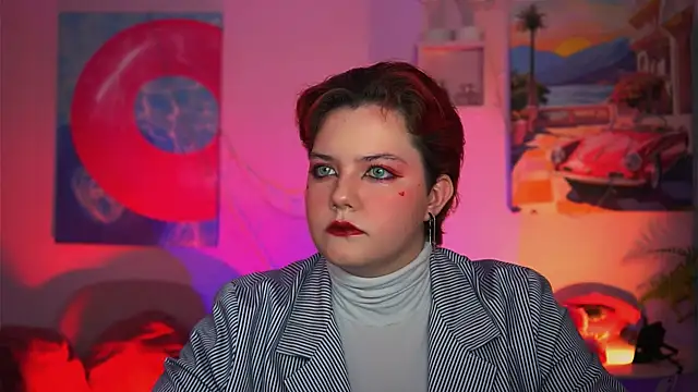 Snapshot of VettaAdams chatting on 11.09.25 VettaAdams online show from 11.09.25