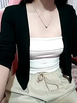 Snapshot of Ella039 chatting on 12.05.25 Ella039 online show from 12.05.25