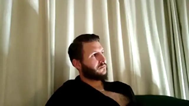 Snapshot of Dragonite2626 chatting on 11.12.25 Dragonite2626 online show from 11.12.25