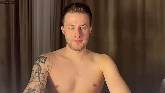 Snapshot of dominantrodri chatting on 11.13.25 dominantrodri online show from 11.13.25