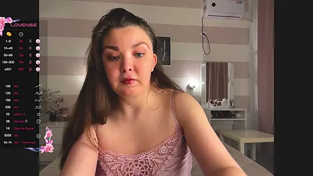 Snapshot of liliaMaivis chatting on 11.13.25 liliaMaivis online show from 11.13.25