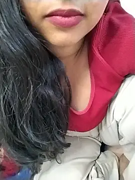 Snapshot of Sexy_Divya__ chatting on 05.05.26 Sexy Divya online show from 05.05.26